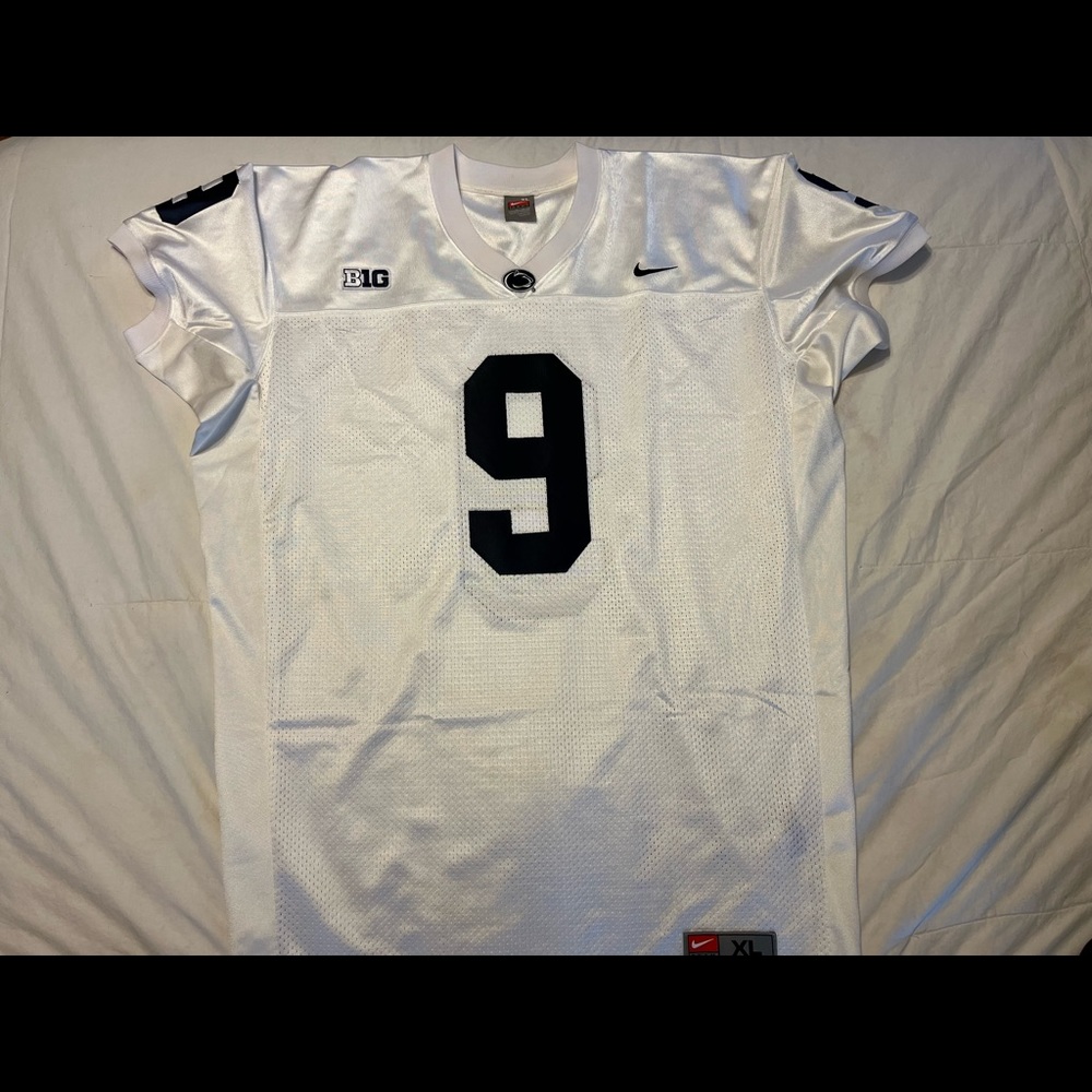 Men’s XL Penn State authentic football jersey